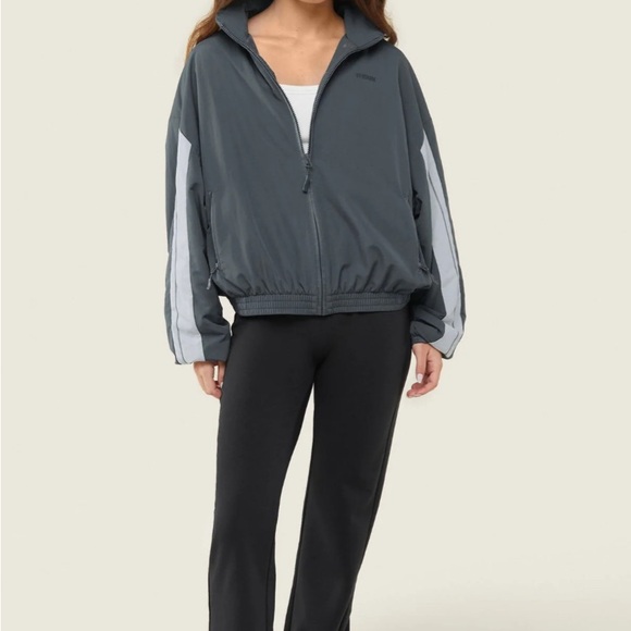 Gymshark Everywear Coaches Track Jacket - Picture 7 of 9